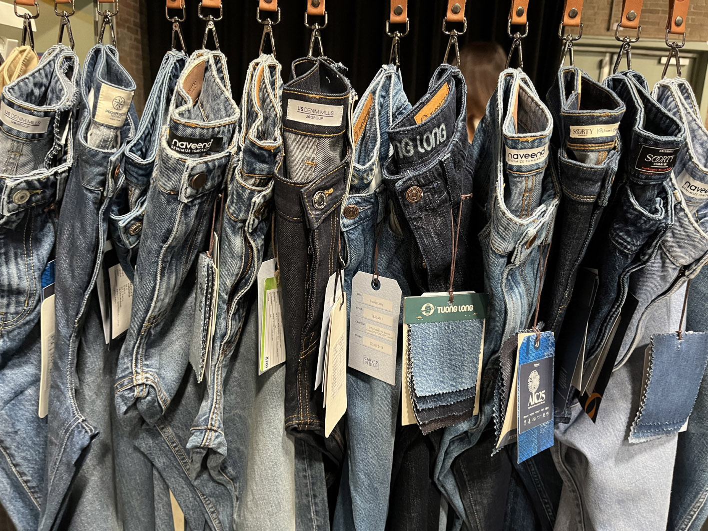 On Denim Fabrikasından Sekizi Monforts'u Tercih Ediyor