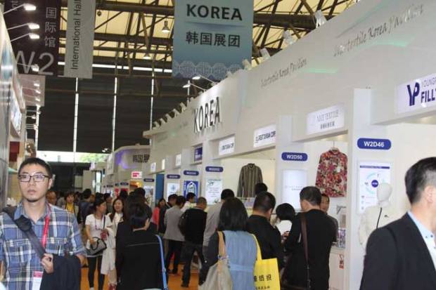 For general photos of the exhibition (Intertextile)